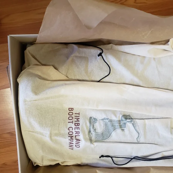 Timberland Black and Brown Winter Boots - Picture 6 of 10